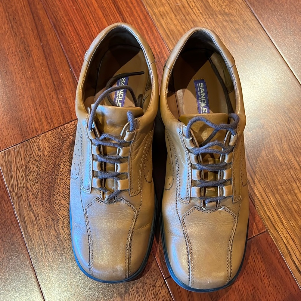 Sandler of Boston women’s 8.5M leather shoes